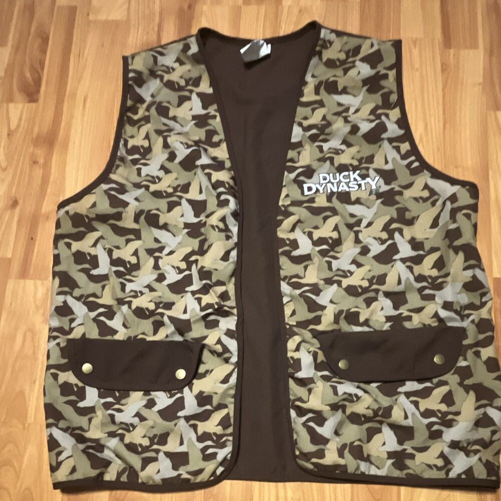 Duck Dynasty Camo Hunt Vest Polyester Pocket Brown Green Beige One Size Fits All